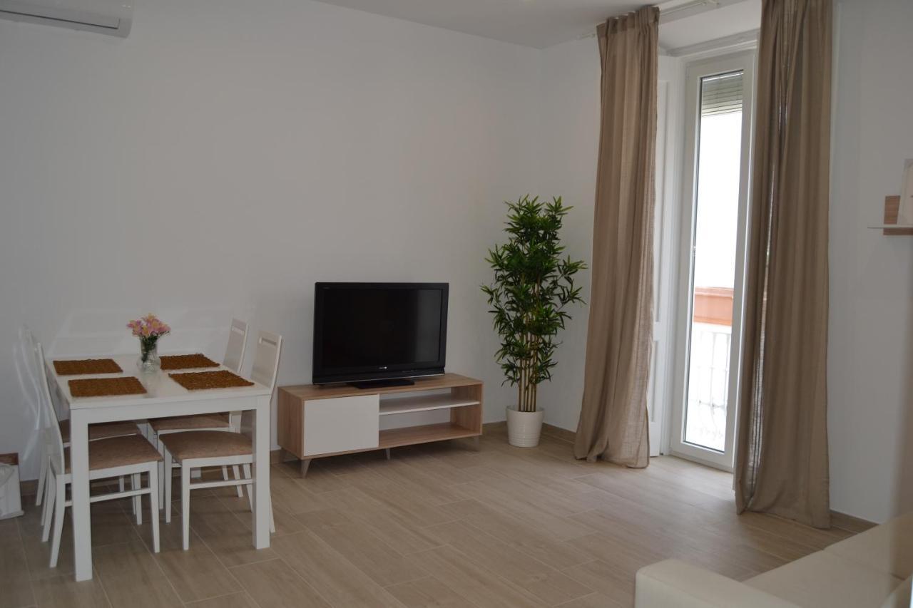 Apartamento Lupa Cadiz Bagian luar foto