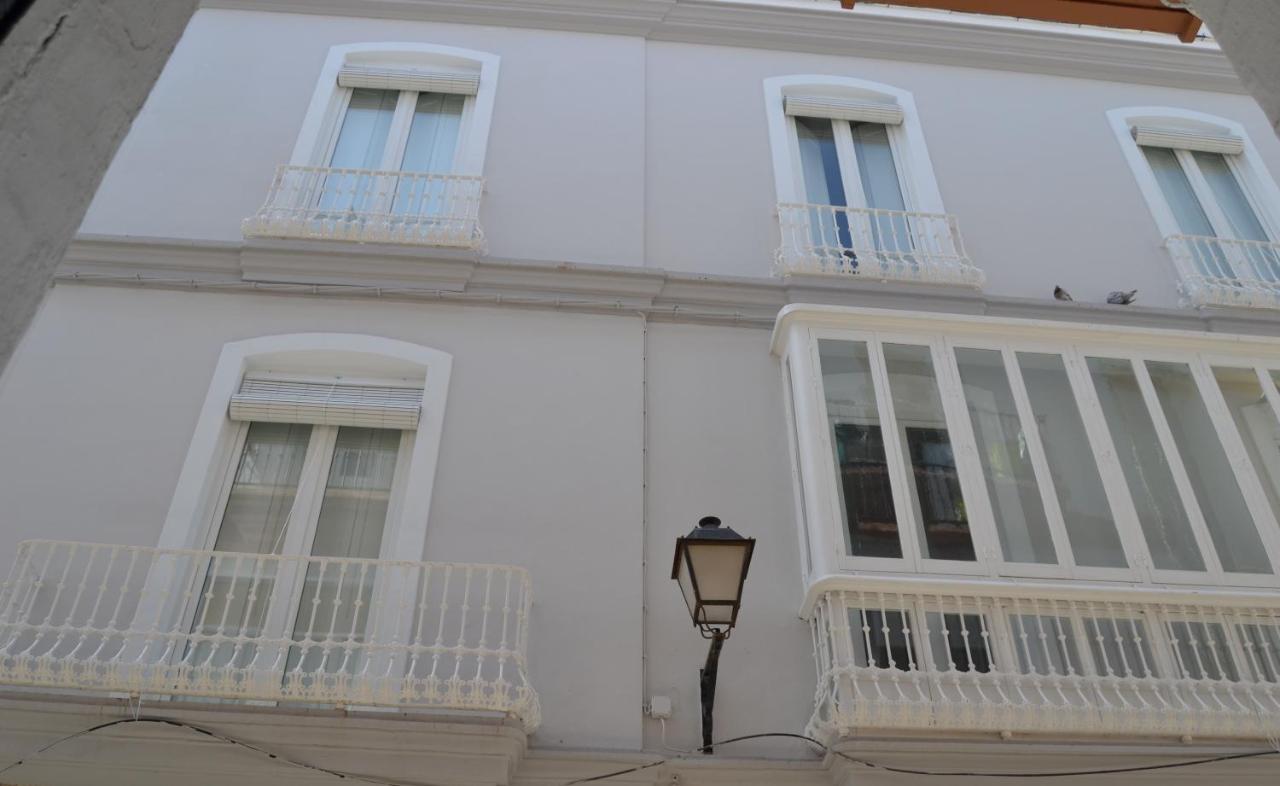 Apartamento Lupa Cadiz Bagian luar foto